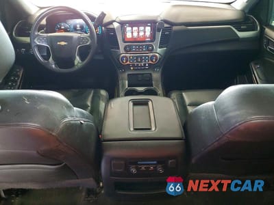 Zdjęcie 8 z 13 samochodu: 2017 CHEVROLET SUBURBAN VIN:1GNSKHKC3HR397758 - miniatura
