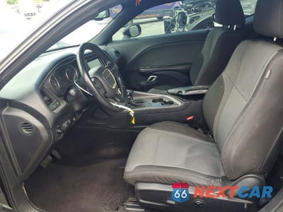 Zdjęcie 7 z 12 samochodu: 2016 DODGE CHALLENGER SXT VIN:2C3CDZAGXGH316906 - miniatura