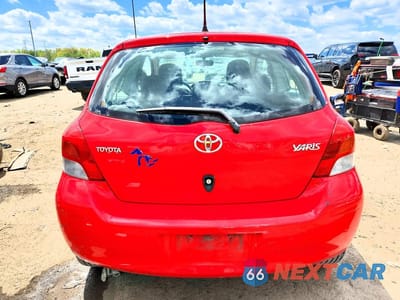 Zdjęcie 6 z 13 samochodu: 2009 TOYOTA YARIS BASE VIN:JTDJT903X95237279 - miniatura