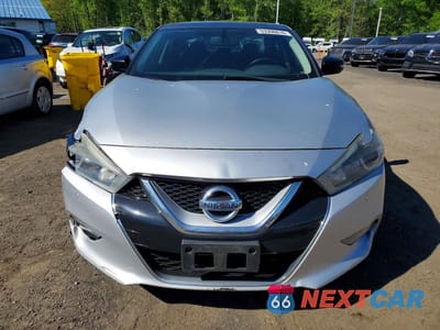 Piąte zdjęcie samochodu w środku: 2017 NISSAN MAXIMA 3.5 SL VIN:1N4AA6AP6HC411340 - miniatura