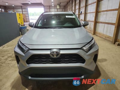 Piąte zdjęcie samochodu w środku: 2025 TOYOTA RAV4 XLE VIN:2T3P1RFV1SW511329 - miniatura