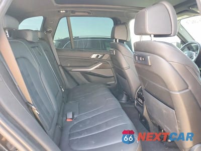 Zdjęcie 11 z 13 samochodu: 2022 BMW X5 M50I VIN:5UXJU4C08N9L26271 - miniatura