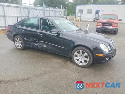 Czwarte zdjęcie samochodu z boku: 2008 MERCEDES-BENZ E 350 VIN:WDBUF56X88B195992 - miniatura
