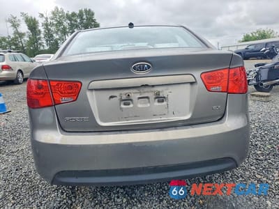 Zdjęcie 6 z 13 samochodu: 2010 KIA FORTE EX VIN:KNAFU4A2XA5809660 - miniatura