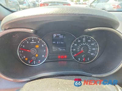 Zdjęcie 9 z 12 samochodu: 2017 KIA FORTE LX VIN:3KPFK4A70HE022008 - miniatura