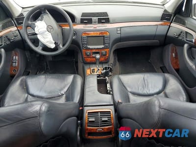 Zdjęcie 8 z 12 samochodu: 2005 MERCEDES-BENZ S 500 4MATIC VIN:WDBNG84JX5A435627 - miniatura