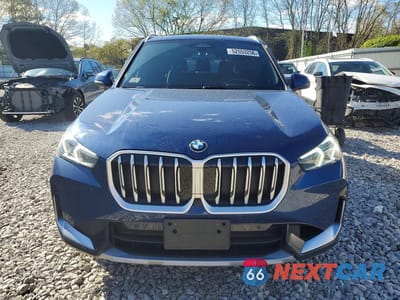 Piąte zdjęcie samochodu w środku: 2025 BMW X1 XDRIVE28I VIN:WBX73EF01S5361725 - miniatura
