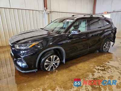 2022 TOYOTA HIGHLANDER XLE 5TDGZRBH5NS231038 - główne zdjęcie licytacji z USA - miniatura