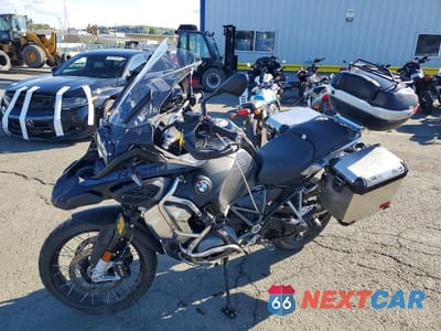 Trzecie zdjęcie samochodu z tyłu: 2024 BMW R 1250 GS ADVENTURE VIN:WB10M1304R6J50979 - miniatura