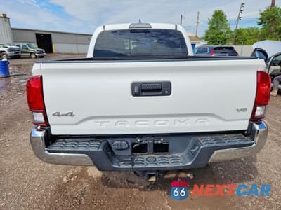 Zdjęcie 6 z 12 samochodu: 2018 TOYOTA TACOMA SR5 V6 VIN:5TFCZ5AN4JX129331 - miniatura