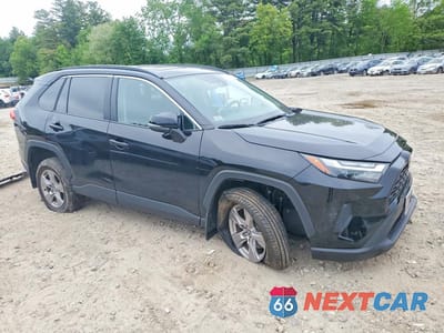 Czwarte zdjęcie samochodu z boku: 2025 TOYOTA RAV4 XLE VIN:2T3P1RFV0SC504860 - miniatura