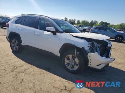 Czwarte zdjęcie samochodu z boku: 2024 TOYOTA RAV4 LE VIN:2T3MWRFVXRW249177 - miniatura