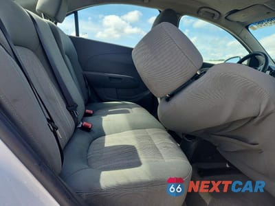 Zdjęcie 10 z 12 samochodu: 2012 CHEVROLET SONIC LT VIN:1G1JC5SB8C4198226 - miniatura