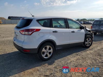 Trzecie zdjęcie samochodu z tyłu: 2015 FORD ESCAPE S VIN:1FMCU0F73FUA18107 - miniatura