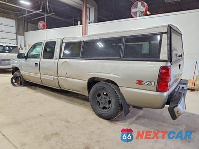 Drugie zdjęcie samochodu z przodu: 2003 CHEVROLET SILVERADO K1500 VIN:1GCEK19T43E298904 - miniatura