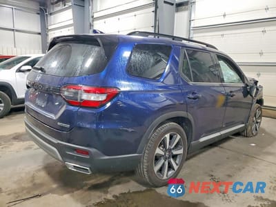 Trzecie zdjęcie samochodu z tyłu: 2023 HONDA PILOT TOURING VIN:5FNYG1H7XPB056447 - miniatura