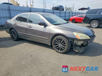 Czwarte zdjęcie samochodu z boku: 2007 HONDA ACCORD EX VIN:1HGCM66847A017536 - miniatura