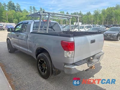 Trzecie zdjęcie samochodu z tyłu: 2010 TOYOTA TUNDRA DOUBLE CAB SR5 VIN:5TFUY5F14AX116074 - miniatura