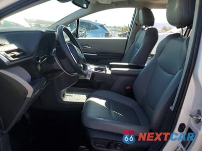 Zdjęcie 7 z 13 samochodu: 2024 TOYOTA SIENNA XLE 7-PASSENGER VIN:5TDJSKFC4RS132880 - miniatura