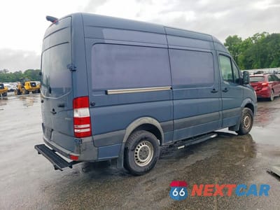 Trzecie zdjęcie samochodu z tyłu: 2018 MERCEDES BENZ SPRINTER 2500 VIN:WD3PE7CD2JP624277 - miniatura