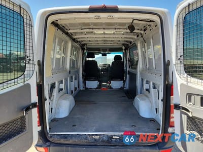 Zdjęcie 10 z 13 samochodu: 2014 MERCEDES BENZ SPRINTER 2500 DELIVERY VAN VIN:WD3PE7CC6E5841498 - miniatura