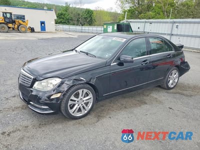 2013 MERCEDES-BENZ C 300 4MATIC WDDGF8AB2DR257485 - główne zdjęcie licytacji z USA - miniatura