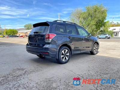 Czwarte zdjęcie samochodu z boku: 2018 SUBARU FORESTER 2.5I LIMITED VIN:JF2SJARC8JH596519 - miniatura