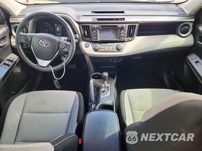 Zdjęcie 8 z 12 samochodu: 2018 TOYOTA RAV4 XLE VIN:JTMWFREV8JD132354 - miniatura