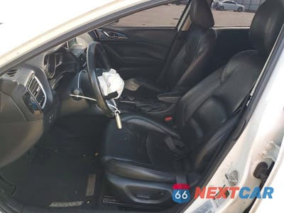 Zdjęcie 7 z 13 samochodu: 2016 MAZDA 3 GRAND TOURING VIN:JM1BM1X70G1281260 - miniatura