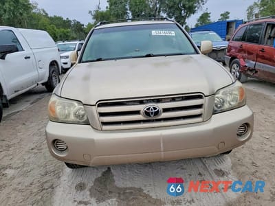 Piąte zdjęcie samochodu w środku: 2004 TOYOTA HIGHLANDER BASE VIN:JTEGD21A740086690 - miniatura