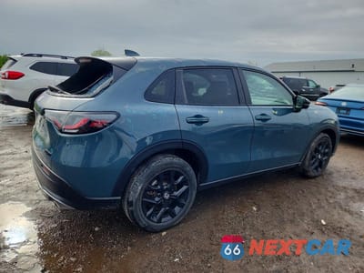 Trzecie zdjęcie samochodu z tyłu: 2025 HONDA HR-V SPORT VIN:3CZRZ2H57SM703016 - miniatura