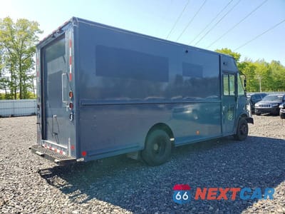 Trzecie zdjęcie samochodu z tyłu: 2021 FORD F59 DELIVERY TRUCK VIN:1F65F5KN6M0A04976 - miniatura