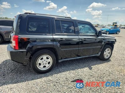 Trzecie zdjęcie samochodu z tyłu: 2008 JEEP PATRIOT SPORT VIN:1J8FT28W78D706398 - miniatura