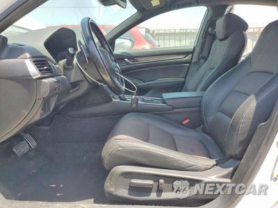 Zdjęcie 7 z 12 samochodu: 2020 HONDA ACCORD SPORT VIN:1HGCV1F33LA009183 - miniatura