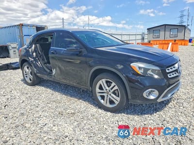 Czwarte zdjęcie samochodu z boku: 2018 MERCEDES-BENZ GLA 250 4MATIC VIN:WDCTG4GB5JJ424335 - miniatura
