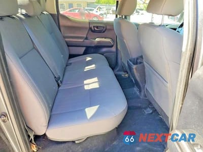 Zdjęcie 10 z 12 samochodu: 2019 TOYOTA TACOMA SR5 V6 VIN:3TMCZ5AN7KM250765 - miniatura