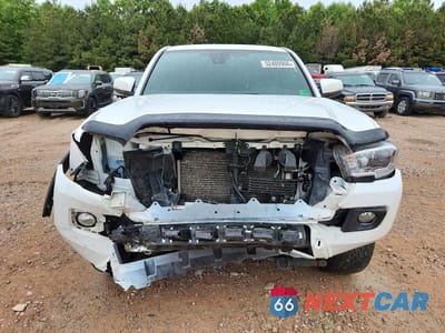 Piąte zdjęcie samochodu w środku: 2019 TOYOTA TACOMA TRD OFF-ROAD VIN:3TMCZ5AN7KM216440 - miniatura