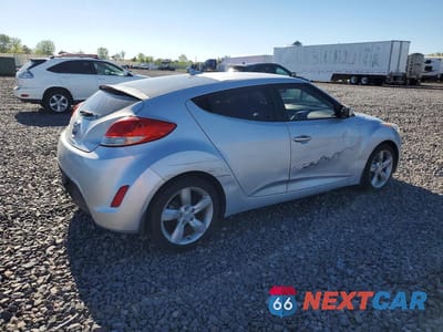 Trzecie zdjęcie samochodu z tyłu: 2012 HYUNDAI VELOSTER BASE VIN:KMHTC6AD8CU065552 - miniatura