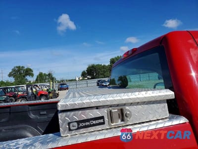 Zdjęcie 10 z 12 samochodu: 2013 CHEVROLET SILVERADO K1500 VIN:1GCNKPE00DZ391900 - miniatura