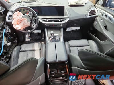 Zdjęcie 8 z 13 samochodu: 2025 BMW XM VIN:5YM23CS03S9Z60059 - miniatura