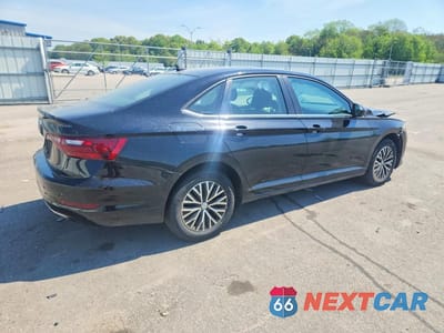 Trzecie zdjęcie samochodu z tyłu: 2020 VOLKSWAGEN JETTA S VIN:3VWC57BU1LM104731 - miniatura