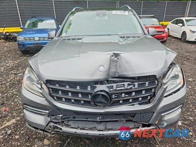 Piąte zdjęcie samochodu w środku: 2013 MERCEDES-BENZ ML 350 4MATIC VIN:4JGDA5HB4DA248524 - miniatura
