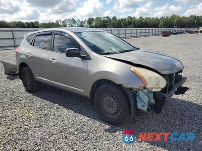 Czwarte zdjęcie samochodu z boku: 2013 NISSAN ROGUE S VIN:JN8AS5MT3DW549599 - miniatura