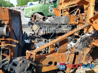 Zdjęcie 7 z 10 samochodu: 2021 VOLVO VNR - SEMI TRUCK VIN:4V4WC9EH7MN280727 - miniatura