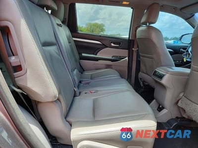 Zdjęcie 11 z 13 samochodu: 2015 TOYOTA HIGHLANDER XLE VIN:5TDKKRFH7FS046872 - miniatura