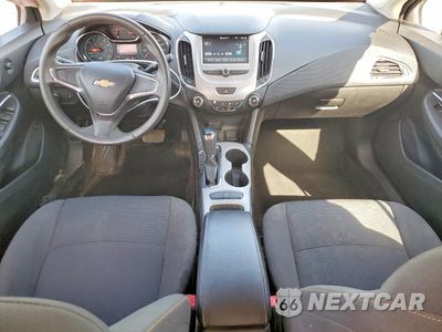Zdjęcie 8 z 12 samochodu: 2018 CHEVROLET CRUZE LS VIN:1G1BC5SM0J7238378 - miniatura