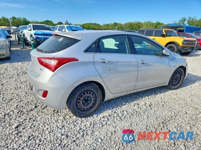 Trzecie zdjęcie samochodu z tyłu: 2016 HYUNDAI ELANTRA GT BASE VIN:KMHD35LH3GU323898 - miniatura
