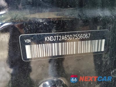 Zdjęcie 12 z 12 samochodu: 2013 KIA SOUL + VIN:KNDJT2A65D7556067 - miniatura