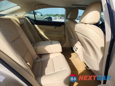 Zdjęcie 10 z 12 samochodu: 2013 LEXUS ES 350 VIN:JTHBK1GG1D2034324 - miniatura