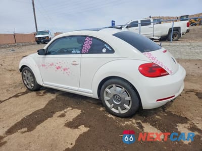 Drugie zdjęcie samochodu z przodu: 2013 VOLKSWAGEN BEETLE VIN:3VWJP7AT1DM605789 - miniatura